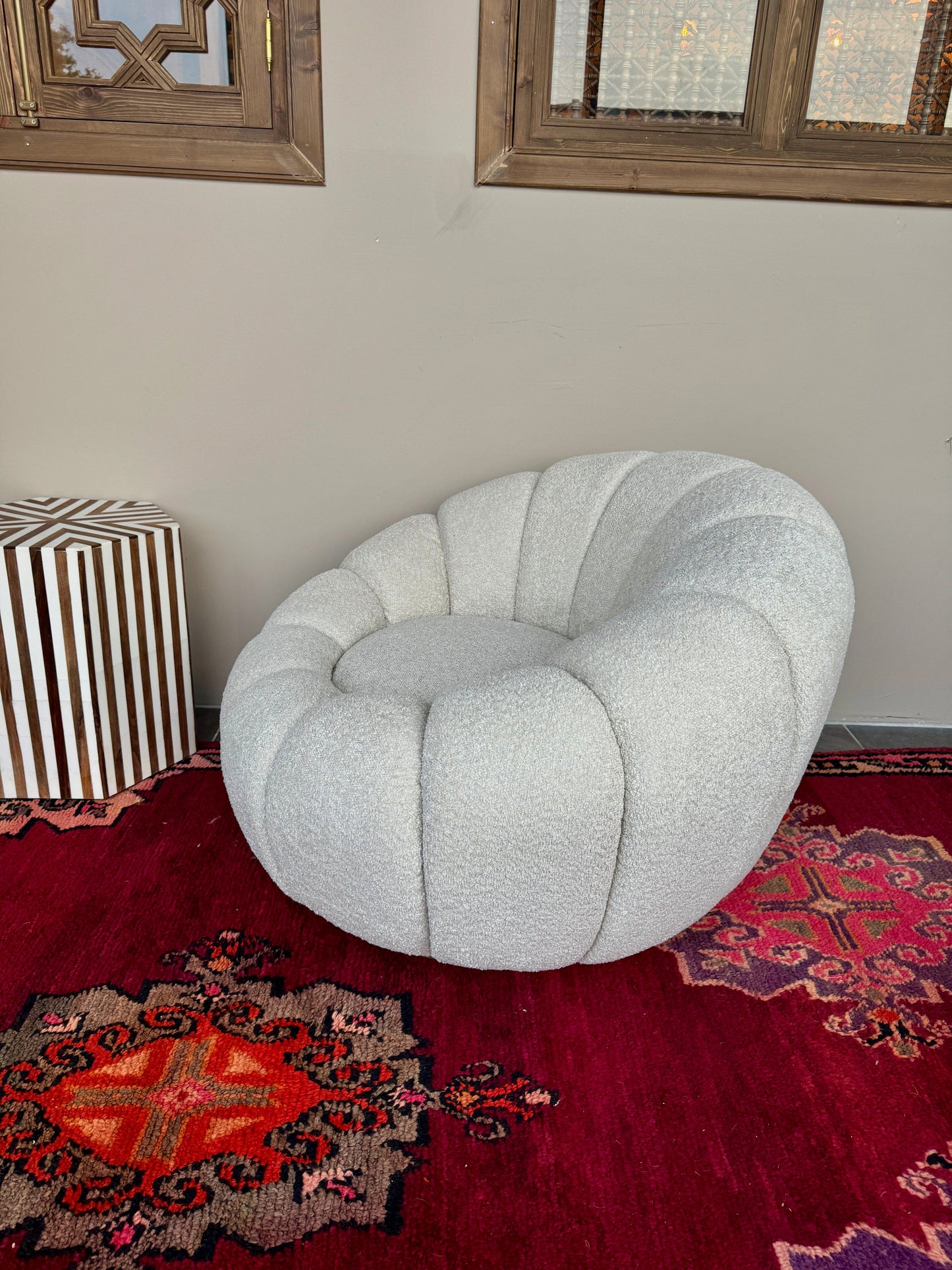 Aylal Lounge Chair