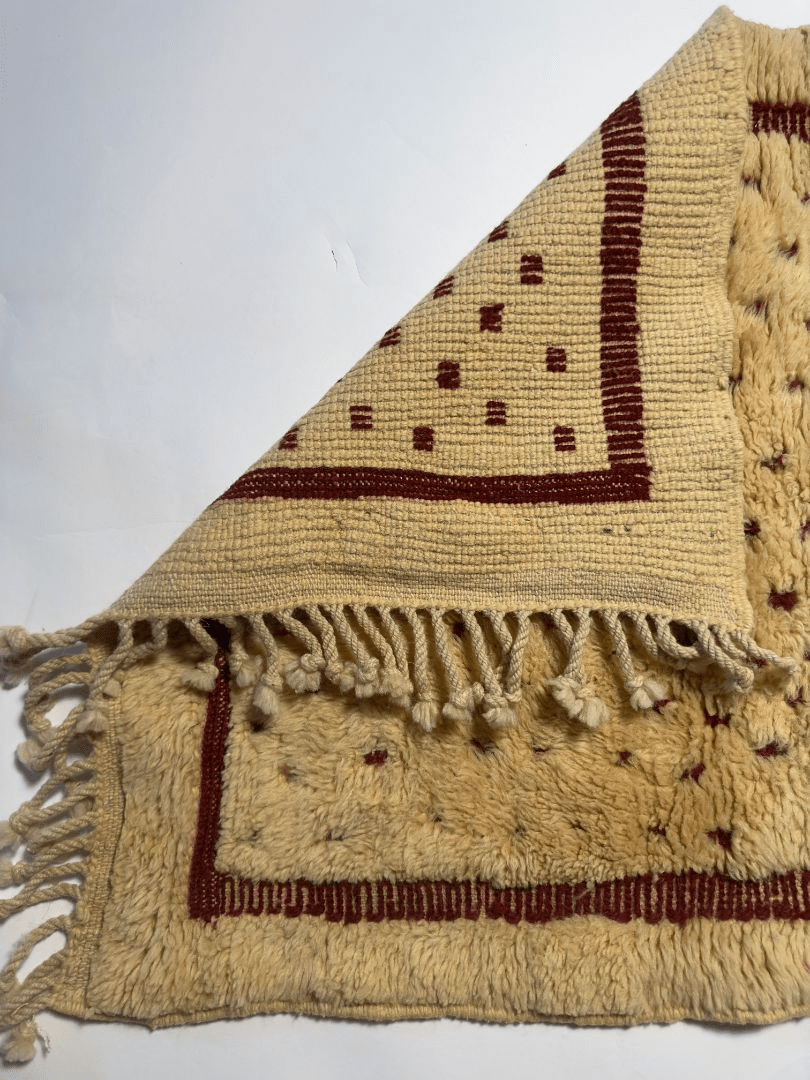 Moroccan Prayer Rug | 2.5" x 4"