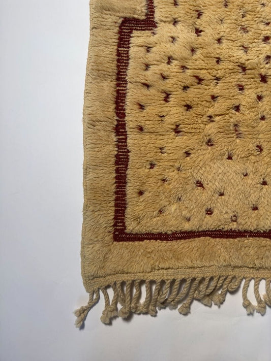Moroccan Prayer Rug | 2.5" x 4"
