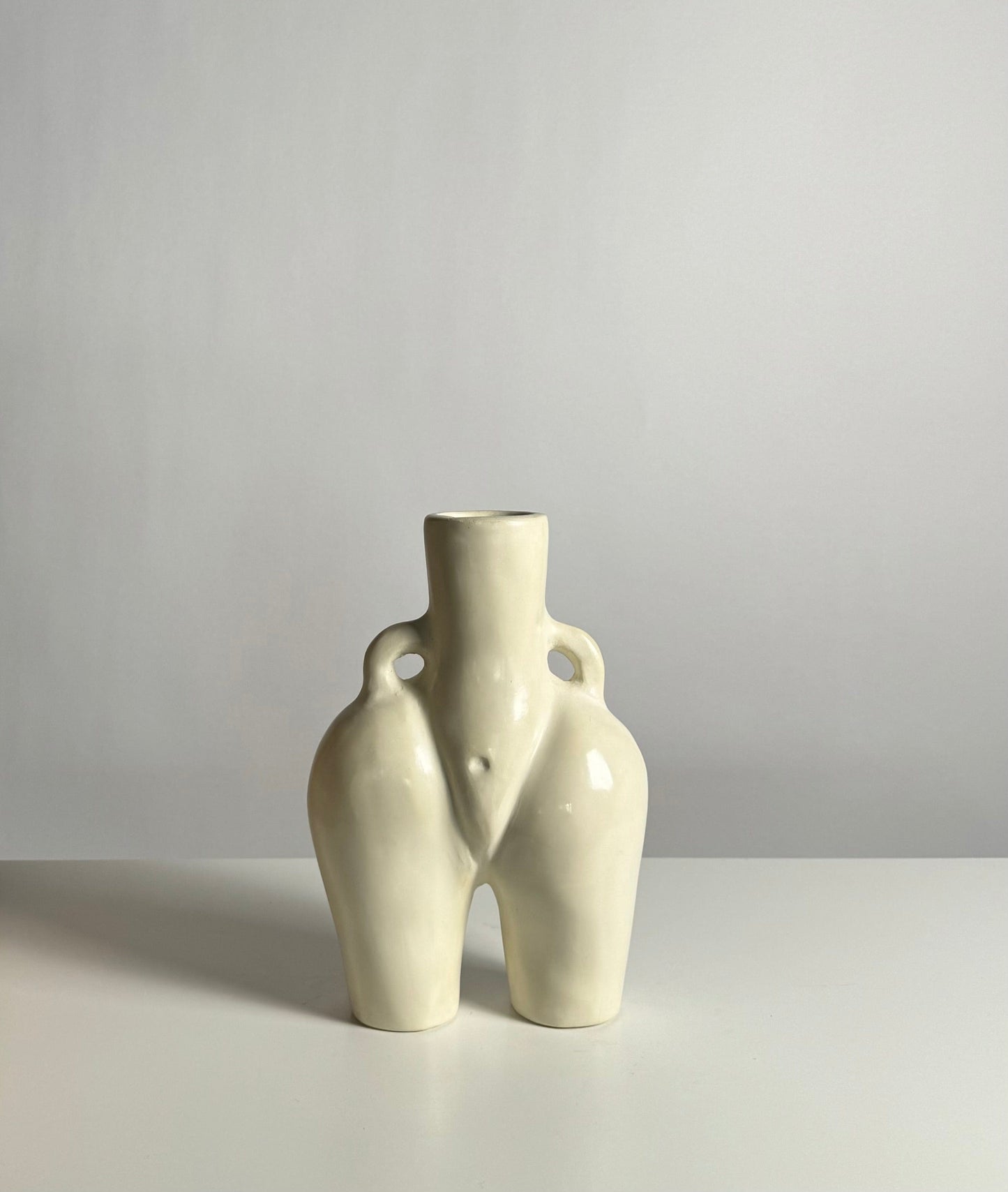 Curved Forma Vase