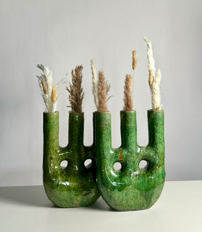 Tagh-moort Vase